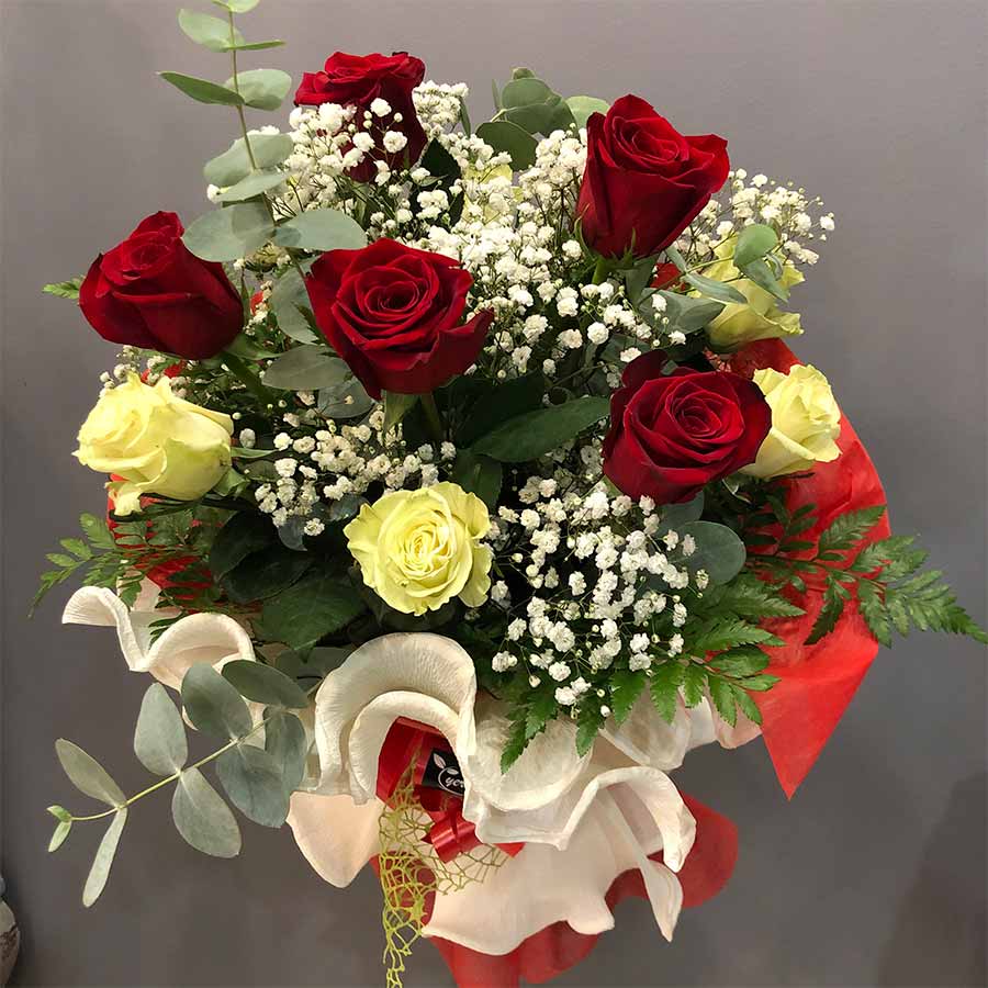 Envio y venta de flores ,rosas, plantas,arreglos florales ,regalos y desayunos a domicilio con delivery gratis en la Ciudad Autonoma de Buenos Aires y con costo de env�o en localidades del Gran Buenos Aires asi como delivery de flores y plantas a trav�s de florerias asociadas en todas las provincias de la Argentina, Buenos Aires, la Pampa, Tucuman, La Rioja, R�o Negro, Entre Rios, Corrientes, Misiones, Neuquen, Chubut, Tierra del Fuego, Santa Cruz, San Luis, Mendoza, Cordoba, Jujuy, Formosa, Santiago del Estero, Salta, Chaco, Catamarca ,San Juan, y ademas realizamos el delivery de flores ,coronas,palmas , plantas y regalos a todas las ciudades de Argentina, Mar del Plata, C�rdoba, Buenos Aires, con cargo en Santa Rosa, La Plata, Bella Vista, Neuquen, Pilar, Paran�, Posadas, Resistencia, Cipolleti y mas de 300 ciudades y localidades en todo el territorio de nuestro pa�s, asi como tambien tenemos la posibilidad de enviar flores a casi todo el mundo en cuestion de horas